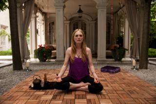 Julianne Moore feet photo thumbnail