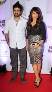 Bipasha Basu feet photo thumbnail