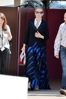 Uma Thurman feet photo thumbnail