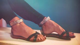 Belén Rodríguez feet photo thumbnail