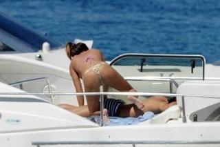 Belén Rodríguez feet photo thumbnail