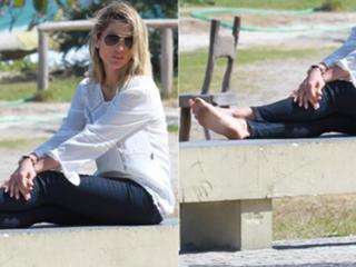 Flávia Alessandra feet photo thumbnail