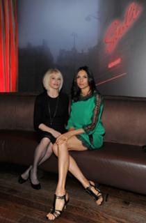 Famke Janssen feet photo thumbnail