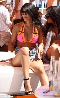 Jasmin Walia feet photo thumbnail