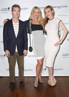 Christie Brinkley feet photo thumbnail