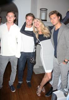 Christie Brinkley feet photo thumbnail