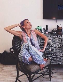 Nicole Richie feet photo thumbnail