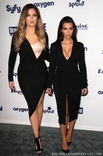 Khloé Kardashian feet photo thumbnail