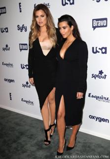 Khloé Kardashian feet photo thumbnail