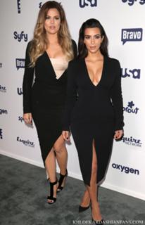 Khloé Kardashian feet photo thumbnail