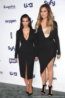 Khloé Kardashian feet photo thumbnail