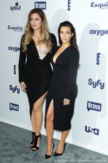 Khloé Kardashian feet photo thumbnail