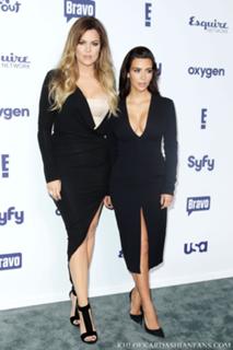 Khloé Kardashian feet photo thumbnail