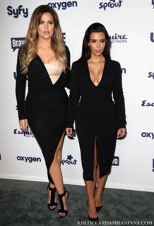 Khloé Kardashian feet photo thumbnail