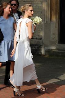 Cara Delevingne feet photo thumbnail
