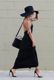 Vanessa Hudgens feet photo thumbnail