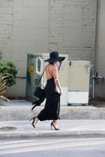 Vanessa Hudgens feet photo thumbnail