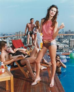 Alessandra Ambrosio feet photo thumbnail