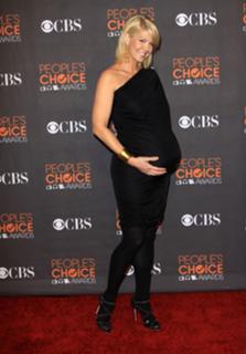 Jenna Elfman feet photo thumbnail