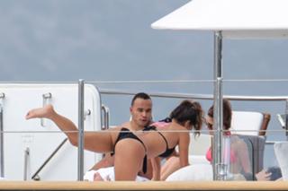Nicole Scherzinger feet photo thumbnail