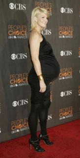 Jenna Elfman feet photo thumbnail