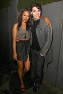 Candice Patton feet photo 2