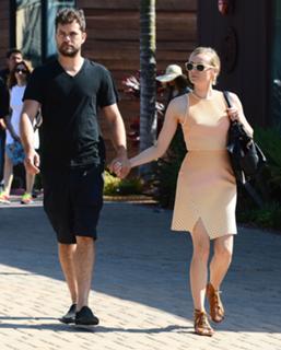 Diane Kruger feet photo thumbnail
