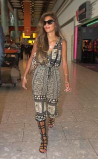 Nicole Scherzinger feet photo thumbnail