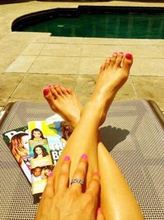 Danica Patrick feet photo thumbnail