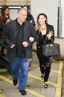 Demi Lovato feet photo thumbnail