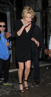 Charlize Theron feet photo thumbnail