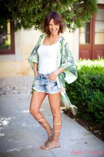 Cristina Ferreira feet photo thumbnail