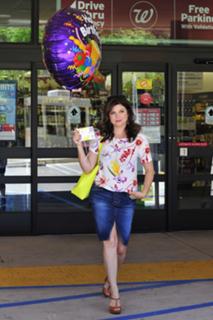 Tiffani Thiessen feet photo thumbnail