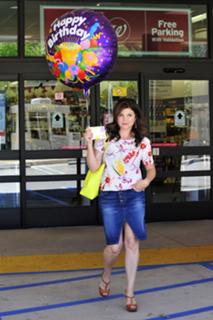 Tiffani Thiessen feet photo thumbnail