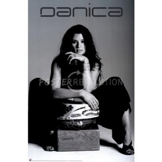 Danica Patrick feet photo thumbnail
