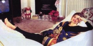 Tiffani Thiessen feet photo thumbnail