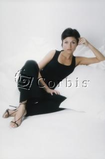 Tiffani Thiessen feet photo thumbnail