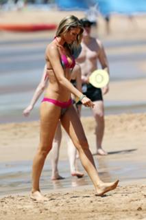 Paige Butcher feet photo thumbnail