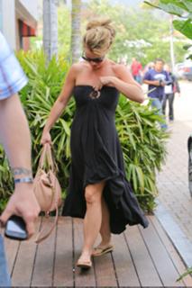 Britney Spears feet photo thumbnail
