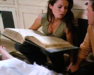 Rose McGowan feet photo thumbnail