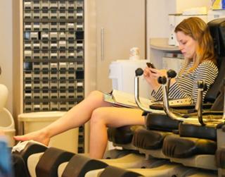Gillian Jacobs feet photo thumbnail