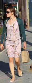 Jennifer Garner feet photo thumbnail