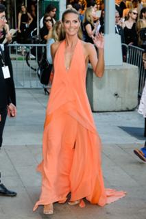 Heidi Klum feet photo thumbnail