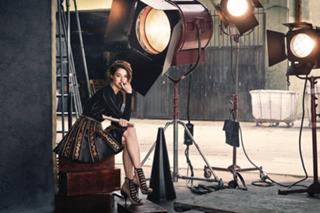 Shailene Woodley feet photo thumbnail