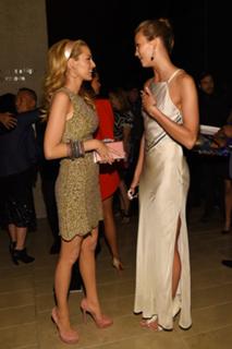 Karlie Kloss feet photo thumbnail
