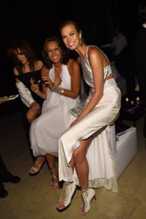 Karlie Kloss feet photo thumbnail
