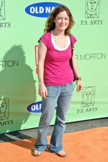 Sara Gilbert feet photo 4