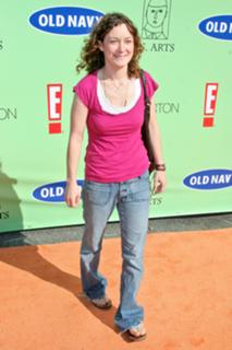 Sara Gilbert feet photo 5