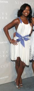 Gabrielle Union feet photo thumbnail