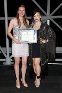 Demi Lovato feet photo thumbnail